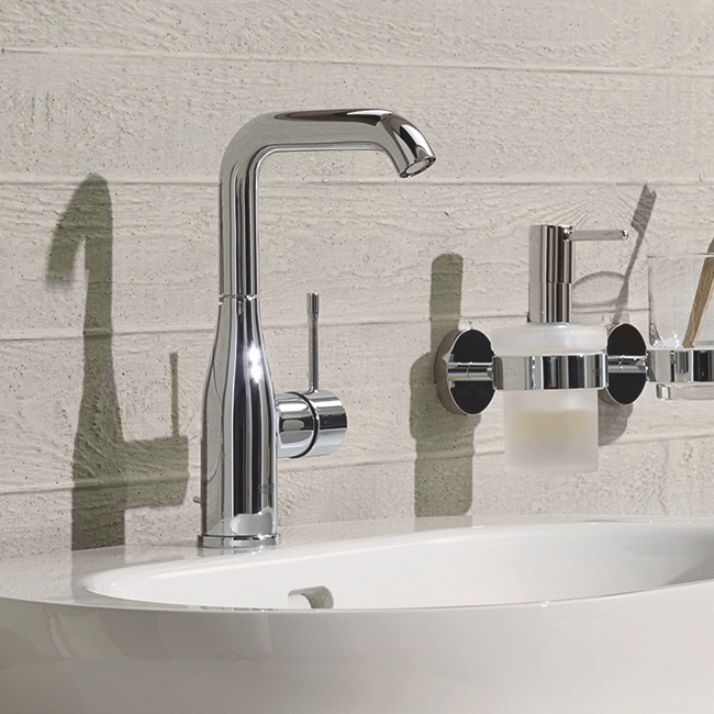 Смеситель для раковины Grohe Essence 32628001 хром