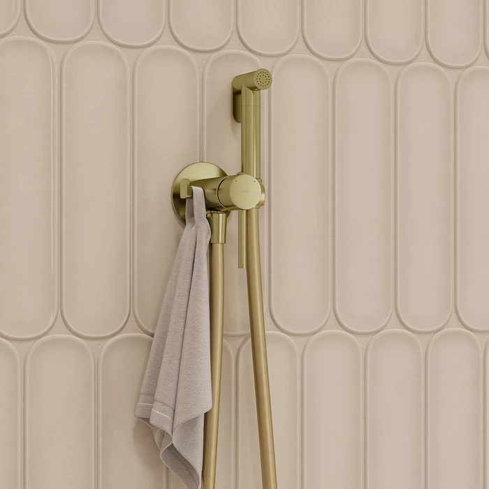 Гигиенический душ со смесителем IDDIS 005MGR0i08 золото матовое