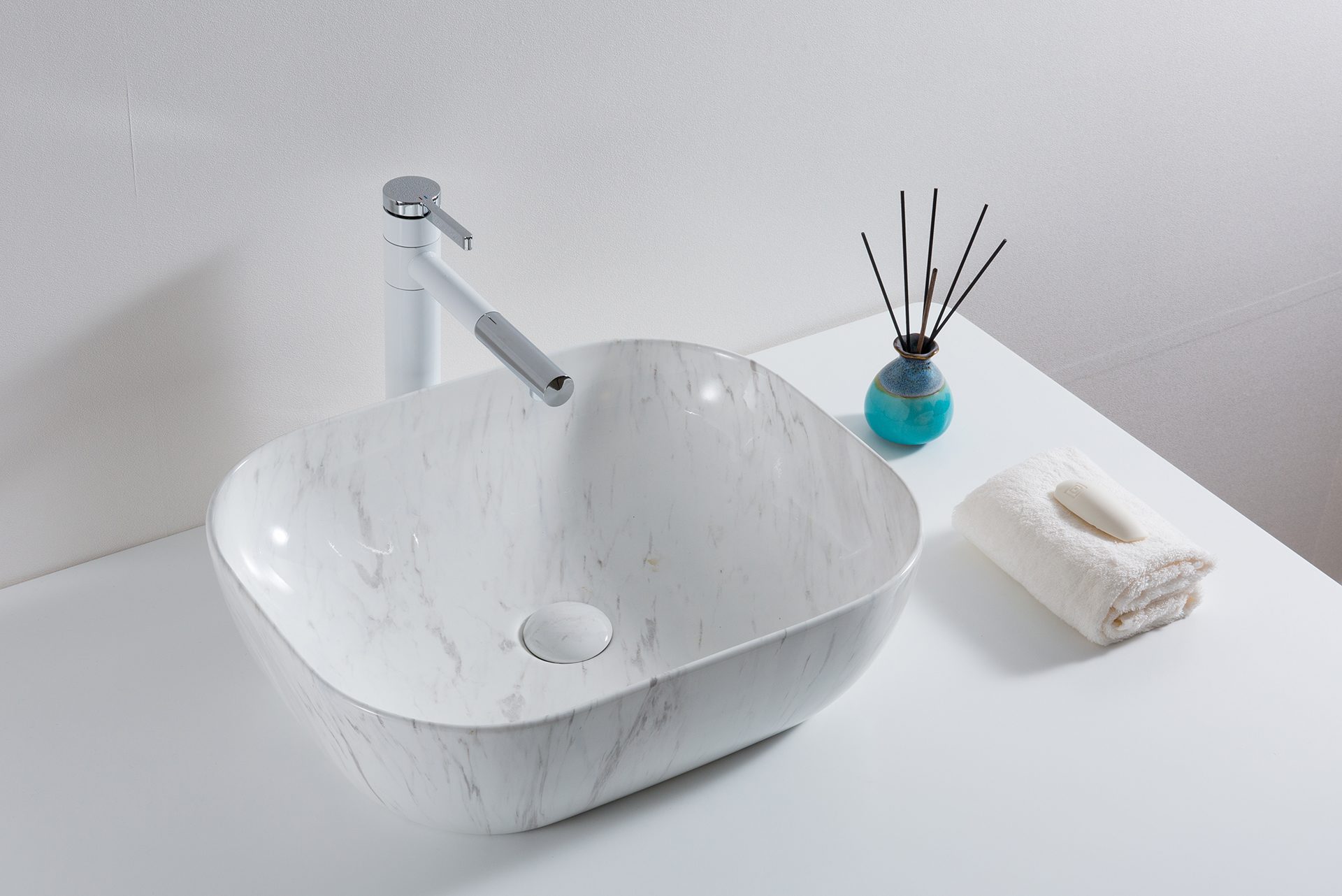 Раковина накладная 50см Gid K397D9 белый