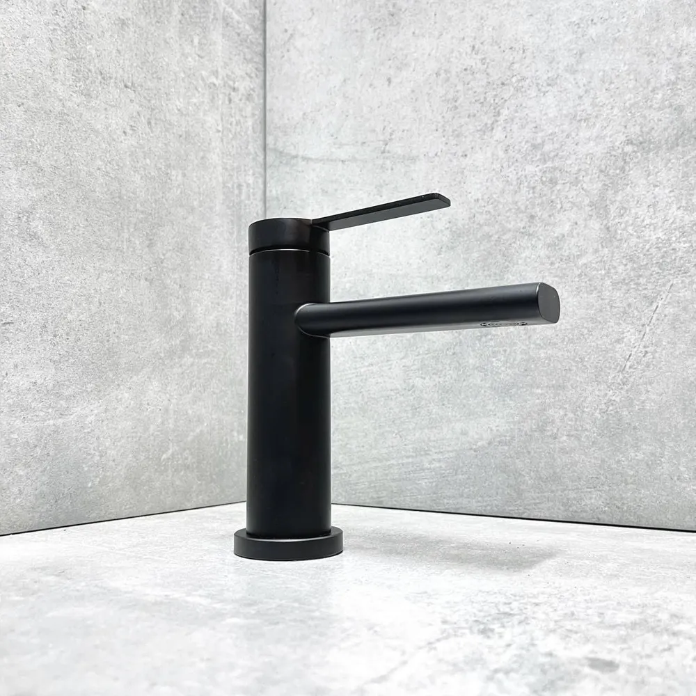 Смеситель для раковины BELZ B10813-7, черный матовый