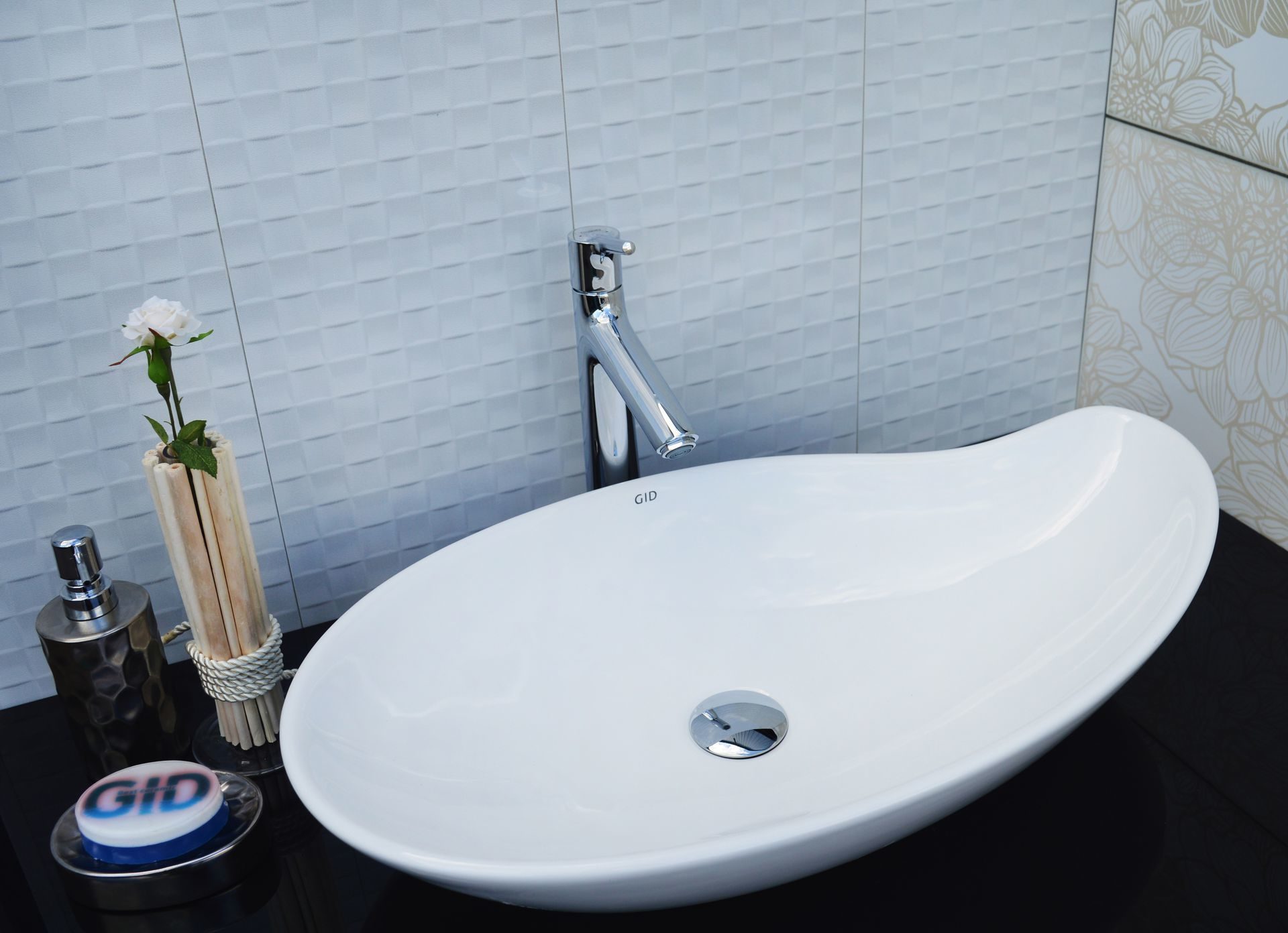 Раковина накладная 65см Gid N9052 белый