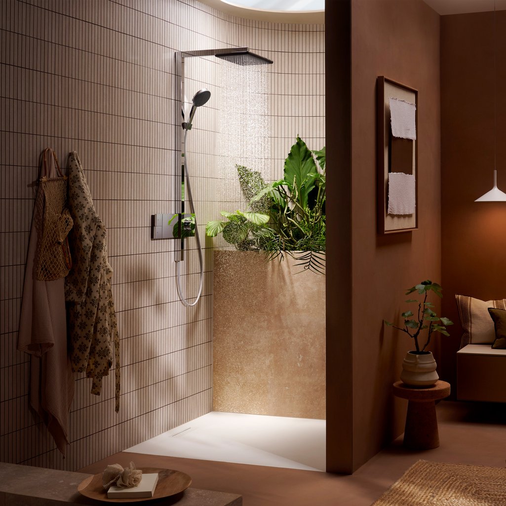 Душевая стойка Hansgrohe Raindance Alive Q 24580000 хром