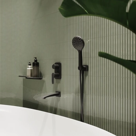 Встраиваемая душевая система с изливом Iddis Ray RAYBL03i68 черный матовый