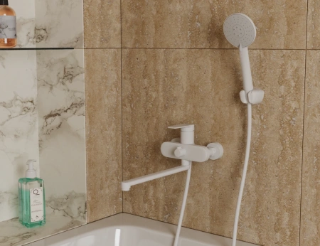 Смеситель на борт ванны D&K Bayern.Fürth DA1523308, белый матовый