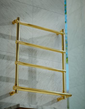 Полотенцесушитель электрический Margaroli Sole 542-4 5424704GONB 660х570 золото