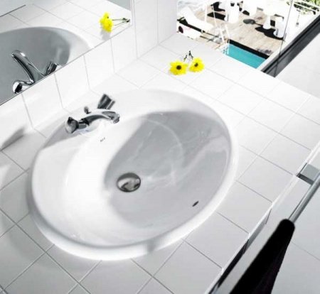 Раковина встраиваемая сверху 56см Roca Adora 327203000 белый