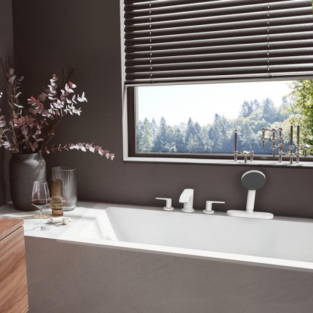 Смеситель для ванны Hansgrohe Vivenis 75444700 белый матовый