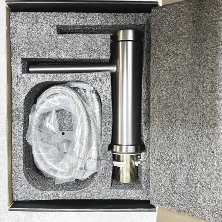 Смеситель для раковины BELZ B10813-3, оружейная сталь