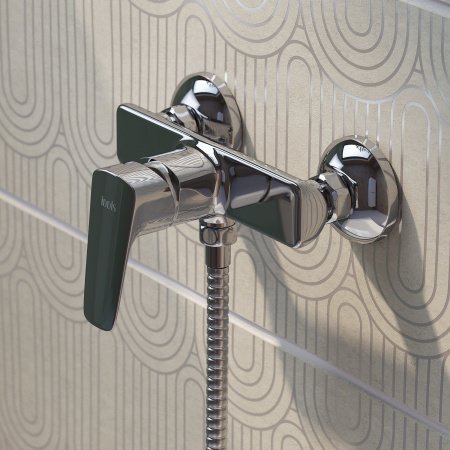 Смеситель для ванны с душем IDDIS Vibe VIBSB00i03WA хром глянцевый