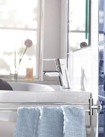 Полотенцедержатель Grohe Essentials 40371001 поворотный Хром