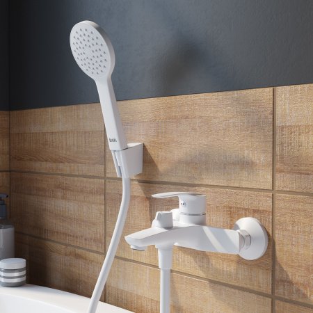 Смеситель для ванны с душем IDDIS Ray RAYWT02i02 белый матовый